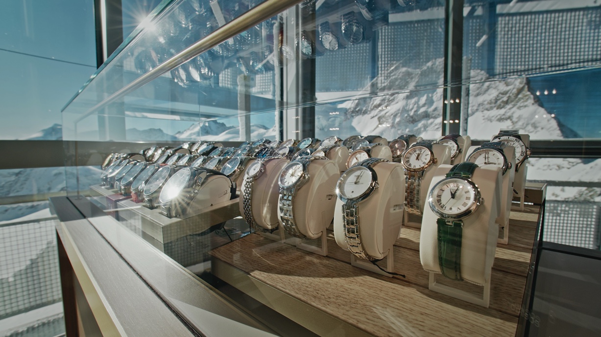 HIGH TIME少女峰店